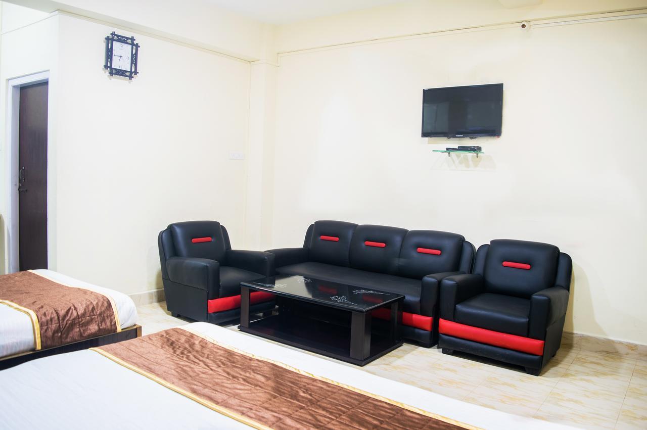 Oyo 11515 The Lily Guest House Shillong Eksteriør billede